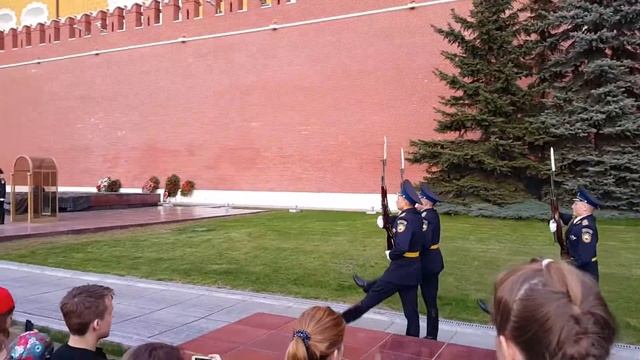 2 Мая 2016. Смена караула. Московская весна. смотреть онлайн