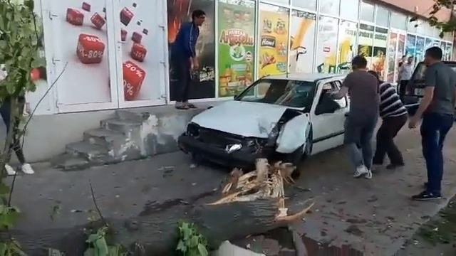 Accident Costești смотреть онлайн