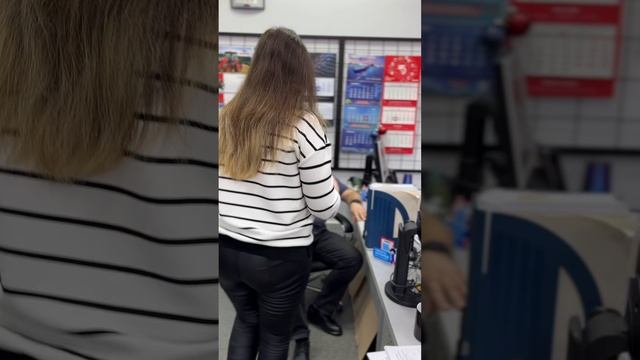 Однажды в наш офис пришел ОН... смотреть онлайн
