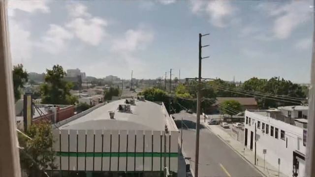 Shameless US S10E08 - Paula fly out the window. смотреть онлайн