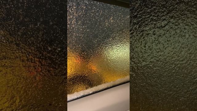 Frozen car window 👊💥 #ice #cold #winter #frozen #snow смотреть онлайн