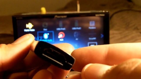 Pioneer AVH-X8500BHS Hook Up, Features, and AppRadio