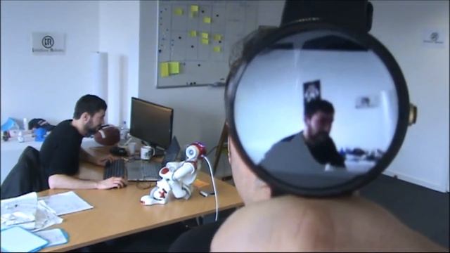 NAO Robot connected to Smartwatch Motorola 360 with Android Wear OS смотреть онлайн