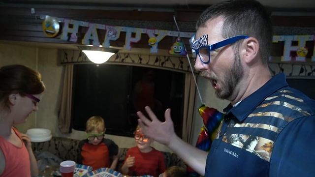 Flooded out RV park…again? - Best Texas BBQ! | Family of 6 RV Travel | SN1 - EP3 смотреть онлайн