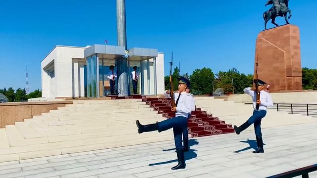 Beautiful Museum of Kyrgyzstan // Bishkek// vlog - 12 // hindi . смотреть онлайн