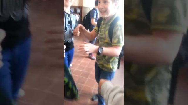 Да пацан хочет чтоб его долбили в зад 18+ в школе смотреть онлайн