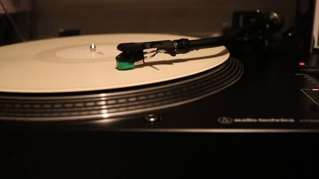 Radiohead - Idioteque (On an AT-VM95E) смотреть онлайн