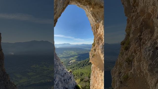 Природное явление на острове Сардиния - арка в горном хребте!