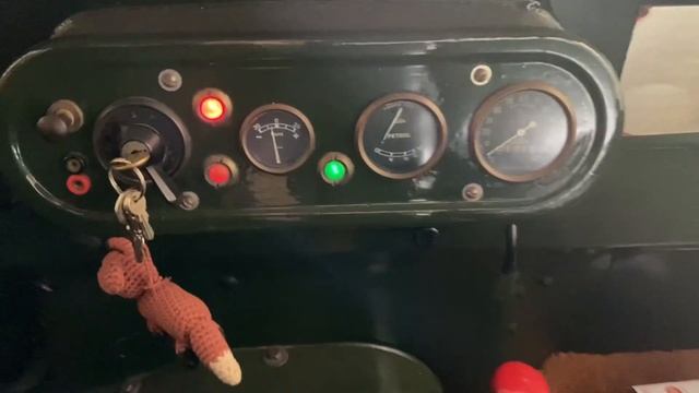 Land Rover Series 1 Cold Start смотреть онлайн