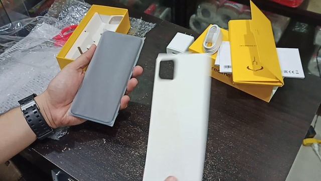 REALME C21Y / 13MP AI CAMERA / 5MP AI SELFIE CAMERA / UNBOXING смотреть онлайн