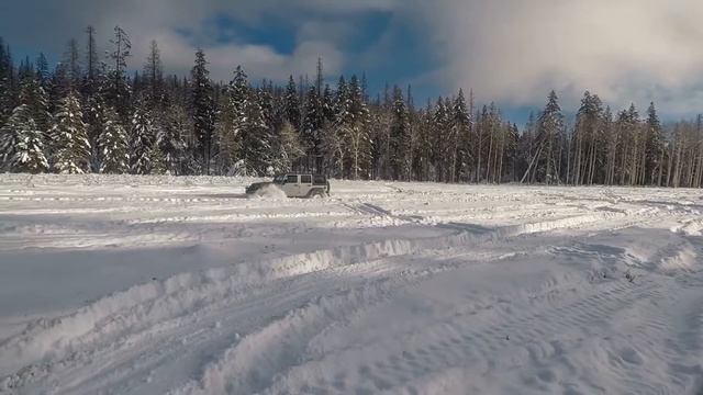 2016 Jeep Wrangler Rubicon - Snow Wheeling смотреть онлайн