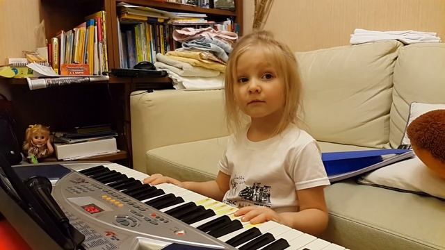 Играю и пою(5) смотреть онлайн