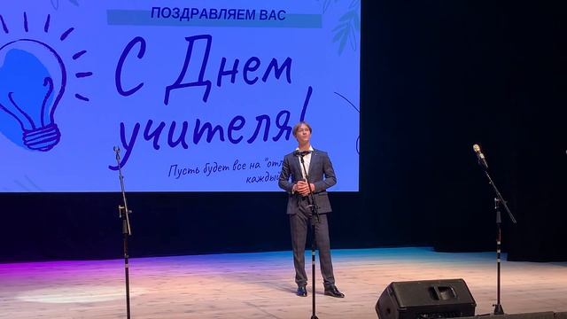 Арно Бабаджанян «Восресенье», исп. Семён Штепа смотреть онлайн