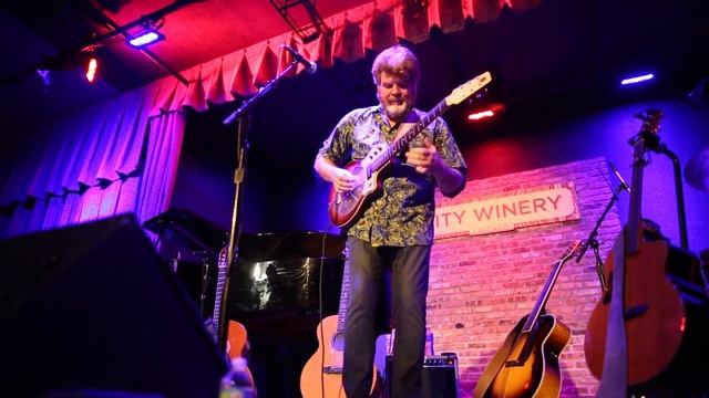 Mac McAnally "Little Martha" смотреть онлайн
