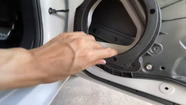ถอดแผงประตู/เปลี่ยนลำโพง มาสด้า 2 SkyActiv смотреть онлайн