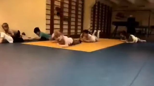 Дорогие мамы и малыши! Ждем Вас и Ваших деток в наших чудесных бассейнах