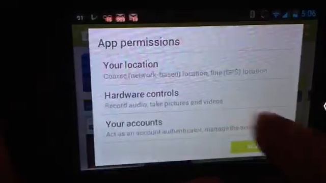 Facebook App Turns Your Phone Into Spy Device смотреть онлайн