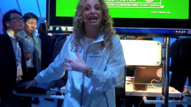 Intel Wireless Display (WiDi) demo at CES 2012 смотреть онлайн