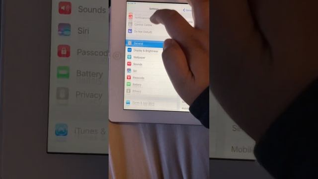 IPad on iOS 10.3.4 смотреть онлайн