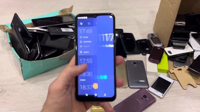 Search for an Incoming Call in 2 large Boxes with Phones & Alarm Clock Sounds Vibration Samsung смотреть онлайн