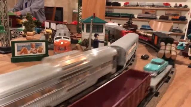 Friday Night at Rocco's three Lionel F3's pulling freight and passengers смотреть онлайн