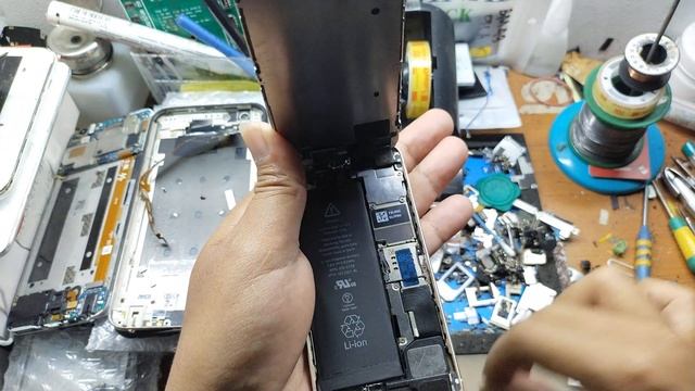 SLOT SIM CARD IPHONE MACET DAN SIM NYANKUT INI CARA MENGELUARKANYA|PROJEK SERVIS HP смотреть онлайн