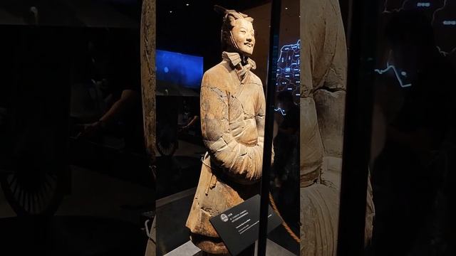 秦始皇兵马俑中罕见的文官俑 смотреть онлайн