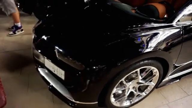 Black dream: Bugatti Chiron - Black sports car at Casino Monte Carlo in Monaco - Walk around смотреть онлайн