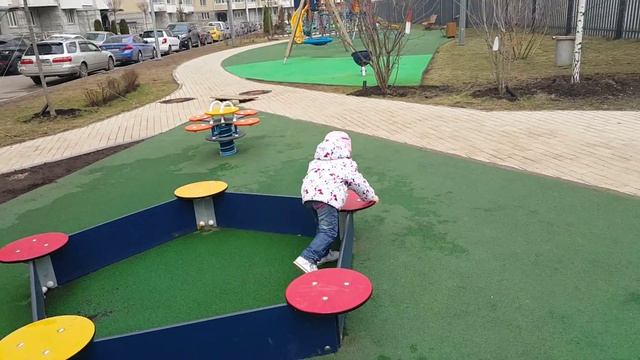 На площадке(4) смотреть онлайн