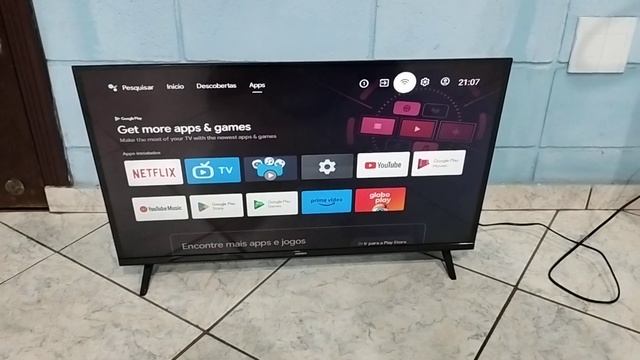 Tv Konka, mostrando o controle remoto смотреть онлайн