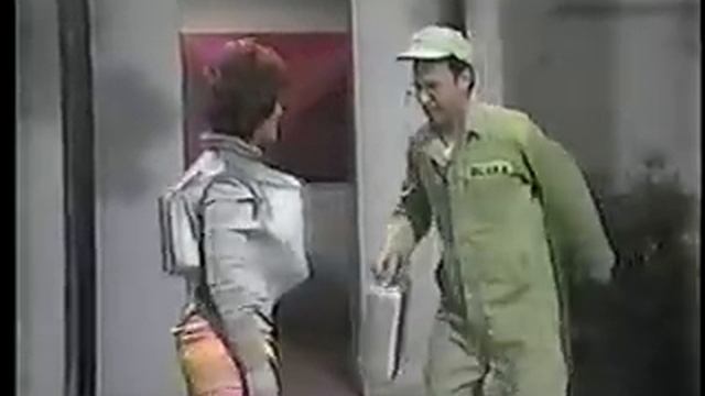 Android Repairman.mp4 смотреть онлайн