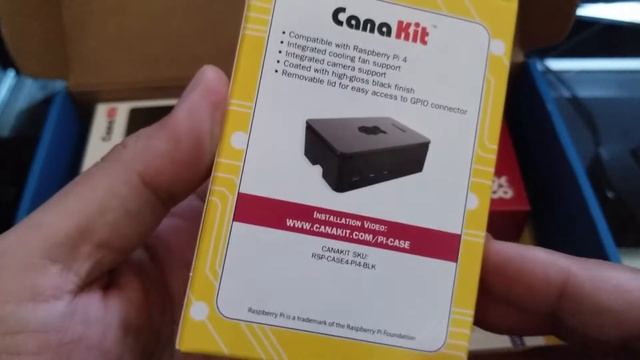 Raspberry Pi 4 Extreme Kit - Unboxing смотреть онлайн