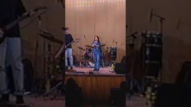 Зал взорвался когда объявили Босиком по солнцу смотреть онлайн