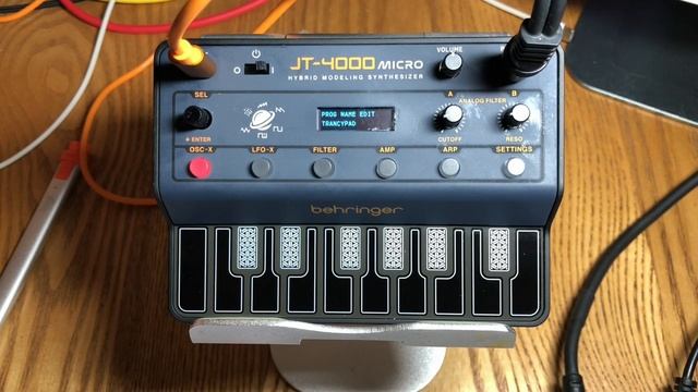 Behringer JT-4000 Micro - Hybrid Modeling Synth - Full Tutorial смотреть онлайн