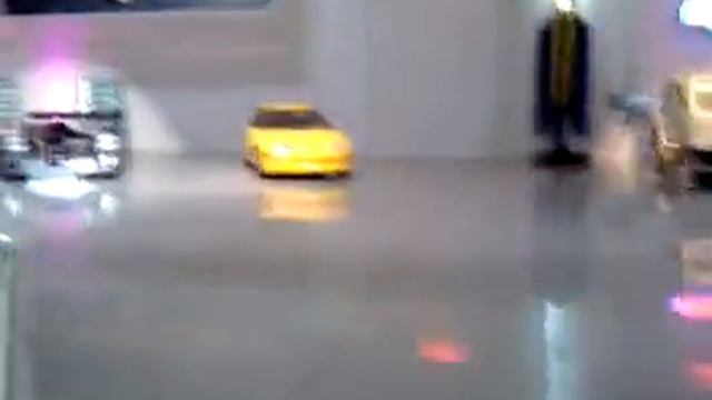 Quick Walk: General Motors Heritage Center: Corvette, Suburban, Corvair, Cadillac Concept Cars смотреть онлайн