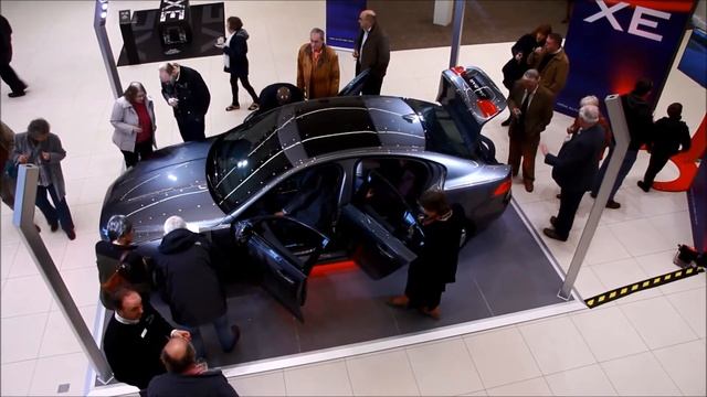 Roger Young Jaguar Host Jaguar XE Preview Event смотреть онлайн