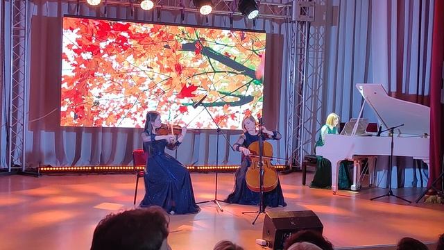 Я.Сибелиус - "Грустный вальс"
Трио "Созвучие" МБУДО "ДШИ № 6" г. Челябинска смотреть онлайн