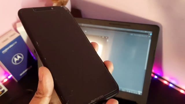 Motorola One Power Android 10 DarkOne Kernel Based On Android Q смотреть онлайн