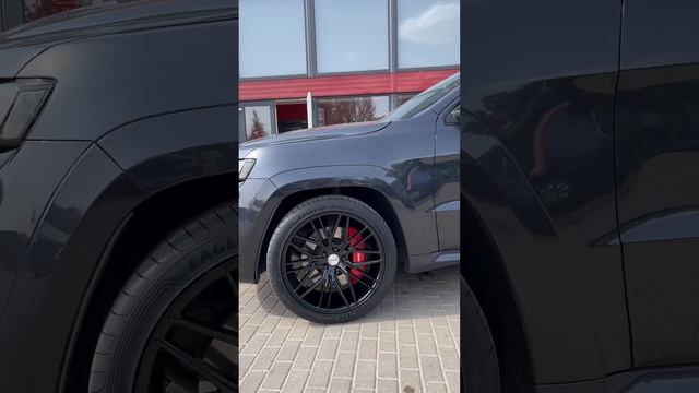 Jeep Grand Cherokee SRT | 22" Riviera RV130 Gloss Black | Riviera Wheels смотреть онлайн