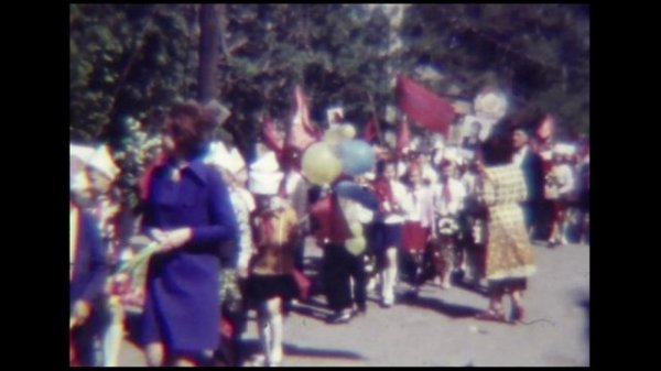 Школьный парад 1975 г 8мм