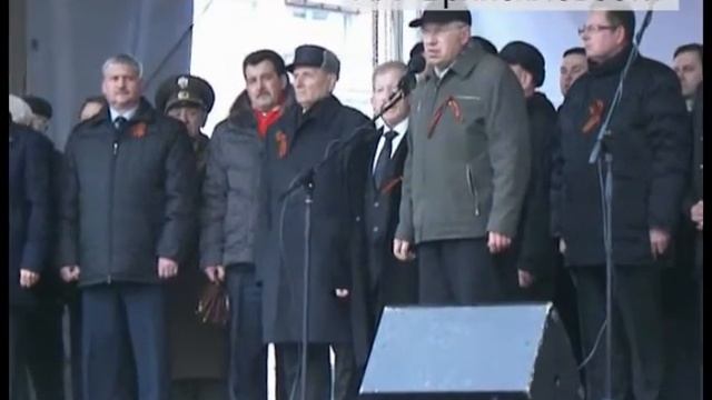 На площади Партизан в Брянске прошел народный сход в поддержку Украины смотреть онлайн