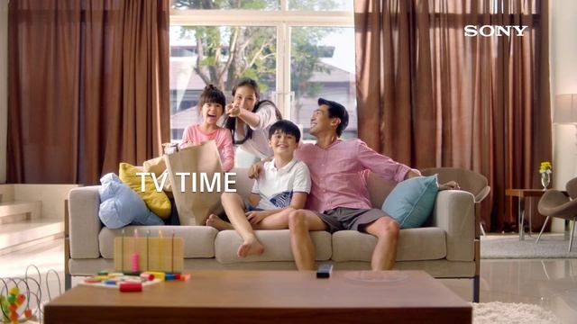 Sony's new 4K HDR TV: TV Time Is Family Time (30s) смотреть онлайн