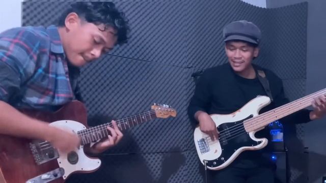I SHOOT THE SHERIFF | reggae becoming funk | bass cover смотреть онлайн