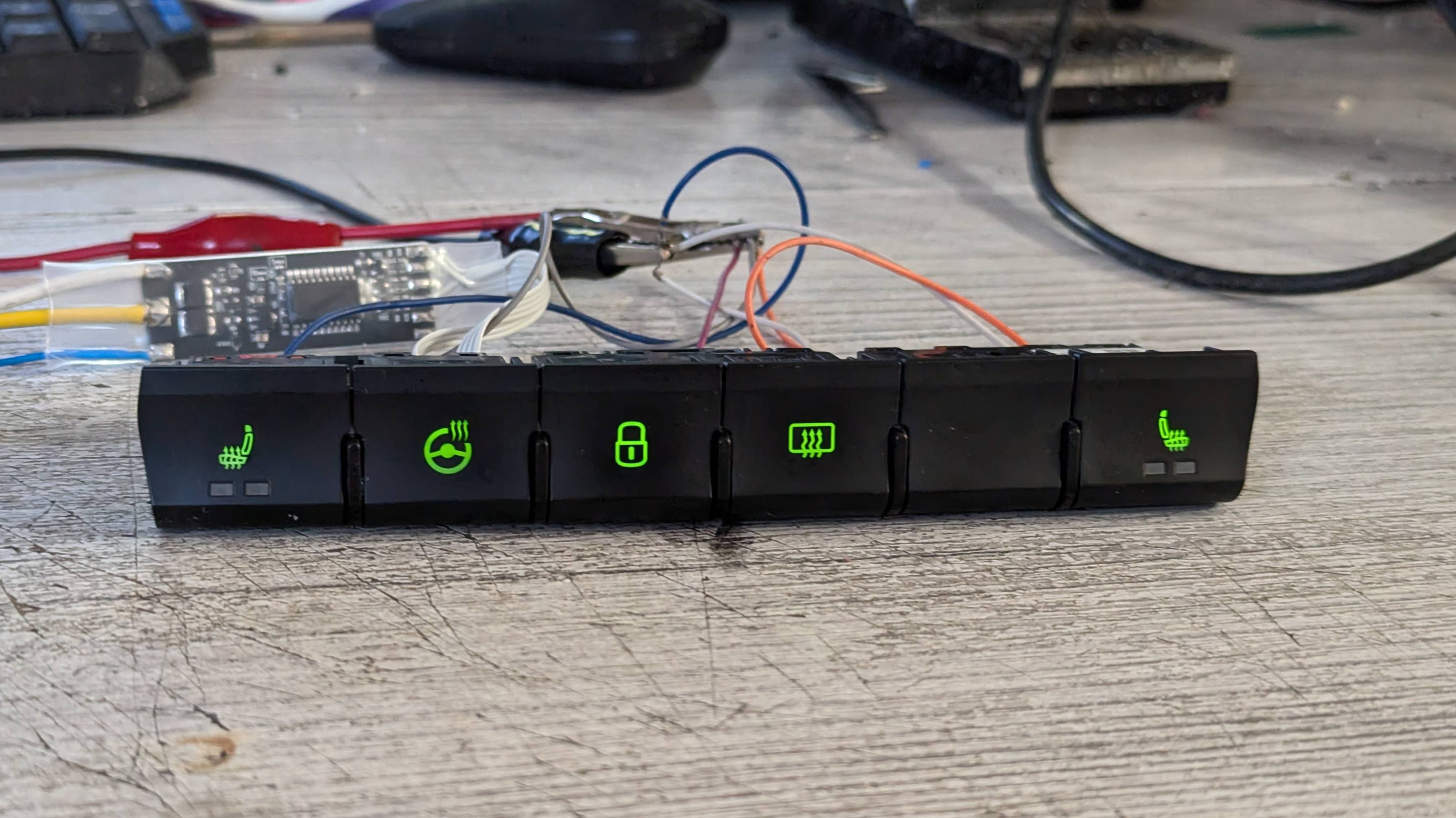 Подогрев руля на примере автомобиля Skoda смотреть онлайн