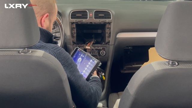 Inbouwen van Apple Carplay en Android Auto bij LXRY Carstore смотреть онлайн