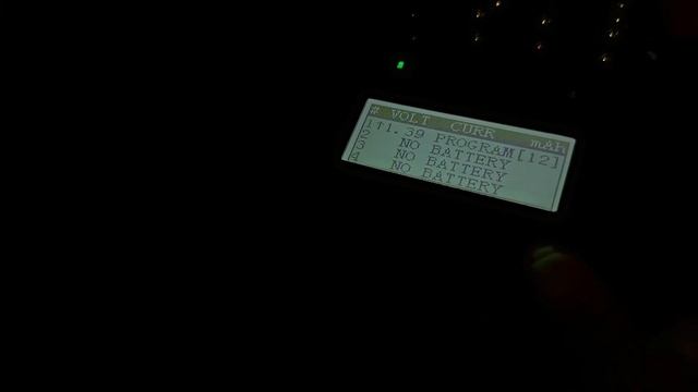Flashlights 101 - Reviving a Li-Ion or LiPo battery that refuses to charge смотреть онлайн