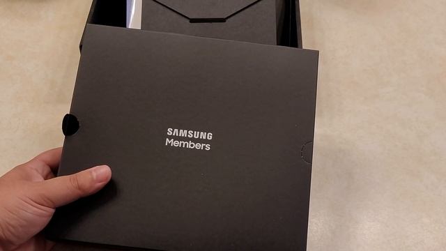 Surprise Package From Samsung | Unpacked 2021 Live Kit смотреть онлайн