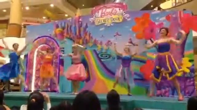 Barbie & The Secret Door at Compass Point смотреть онлайн