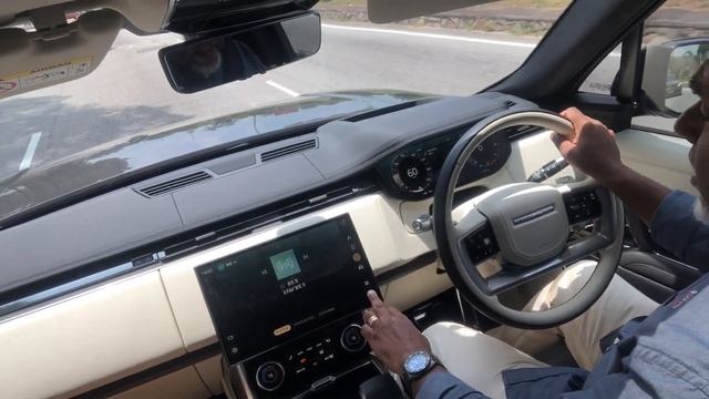 Range Rover 2023 Model Drive Impression In Malaysia смотреть онлайн