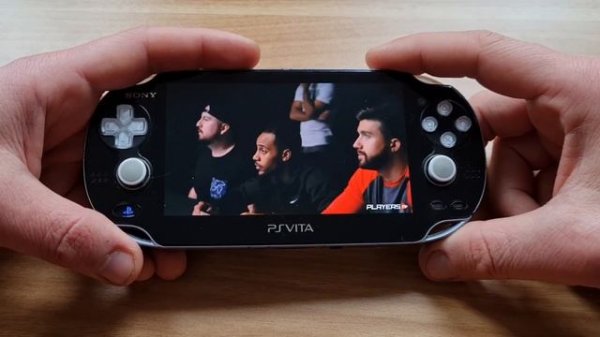 How to Watch Live TVs + Streams on Ps Vita | NetStream App
